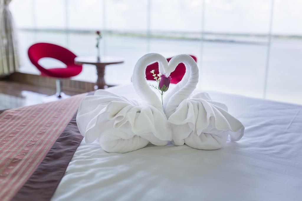 High Sky Hotel Phnom Penh Dış mekan fotoğraf