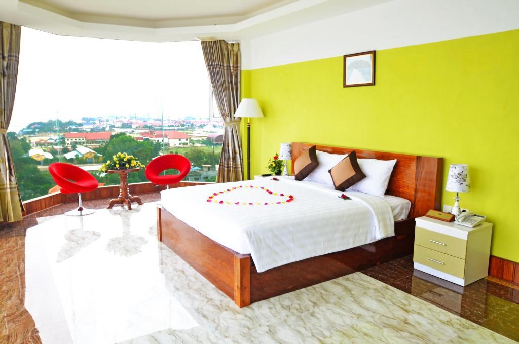 High Sky Hotel Phnom Penh Oda fotoğraf