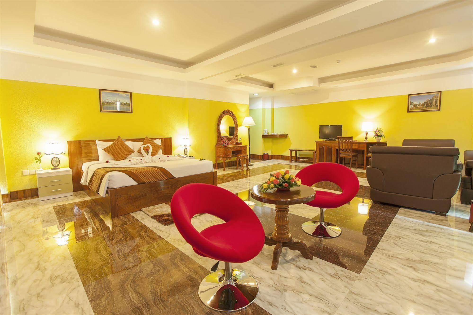 High Sky Hotel Phnom Penh Dış mekan fotoğraf