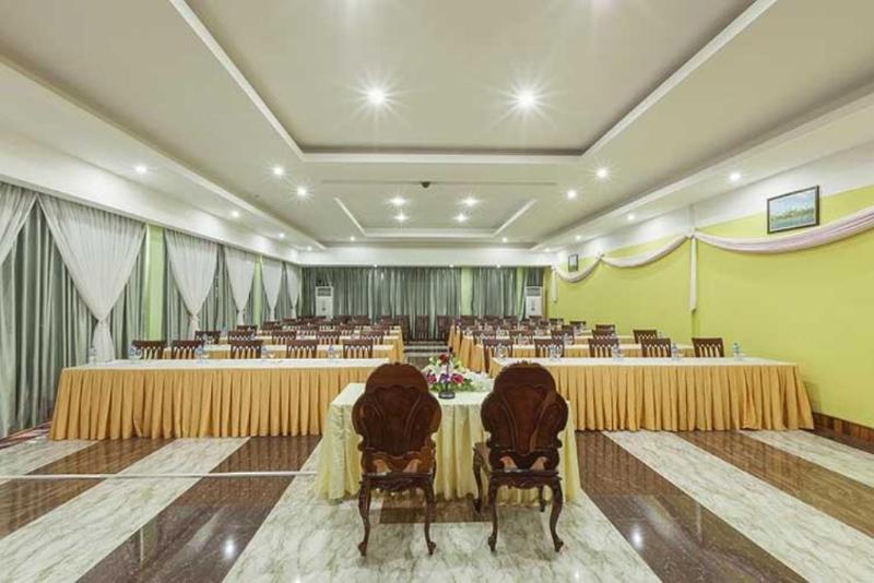 High Sky Hotel Phnom Penh Dış mekan fotoğraf
